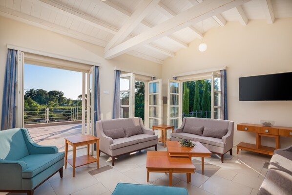 Villa | 5 bedrooms - Design Aqua in Svetvin Enat (Svetvincenat)