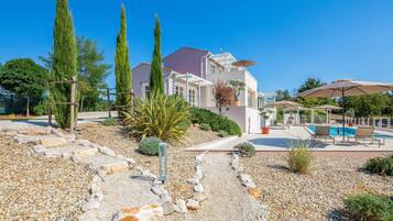House, Smoking | 5 bedrooms
