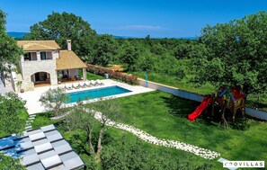 Huvila | 4 makuuhuonetta