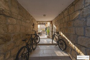 Villa | 5 bedrooms - Joe in Ilipi With 5 Bedrooms and 5 Bathrooms (Konavle)