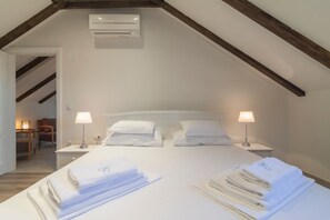 Villa | 5 bedrooms - Joe in Ilipi With 5 Bedrooms and 5 Bathrooms (Konavle)