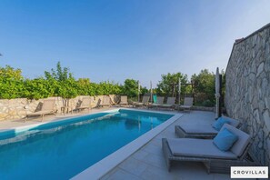 Villa | 5 bedrooms - Joe in Ilipi With 5 Bedrooms and 5 Bathrooms (Konavle)