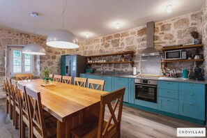 Casa, para fumadores | 5 habitaciones 