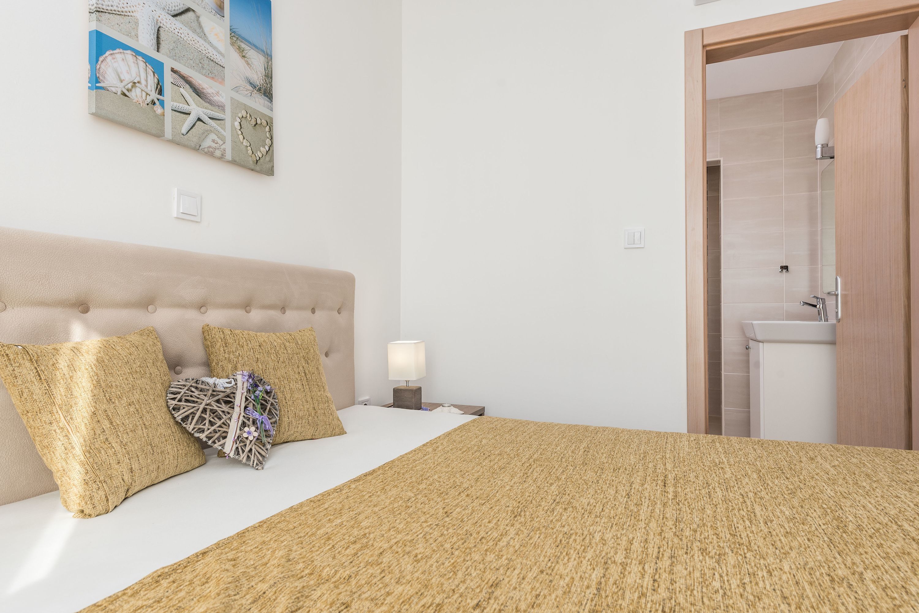 4 عدّة غرف نوم