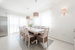 Maison, fumeur | 4 chambres