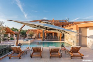 5 bedrooms - Ij Dvori in Skradin With 5 Bedrooms and 5 Bathrooms (Skradin)