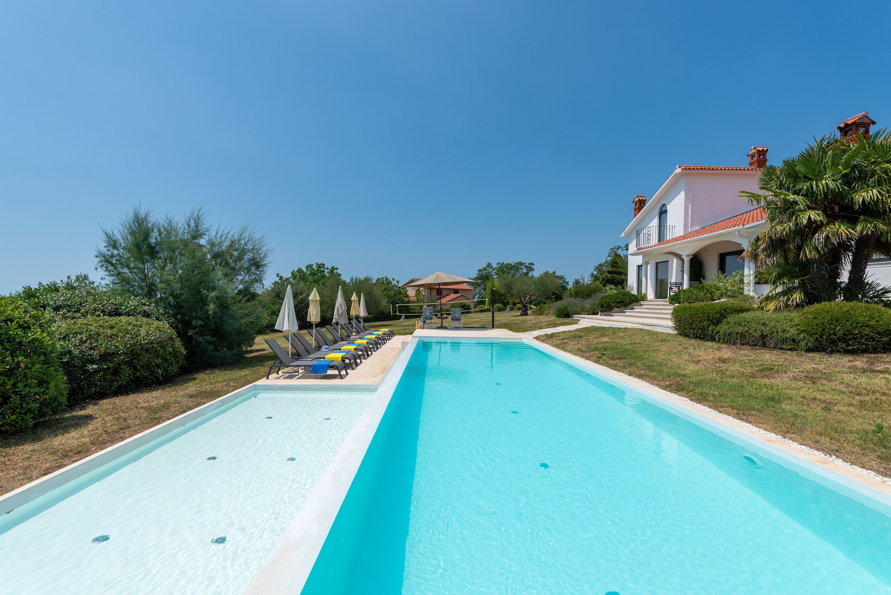 House | 6 bedrooms