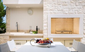 Villa | 3 bedrooms - Petra in Vabriga With 3 Bedrooms and 3 Bathrooms (Tar-Vabriga)