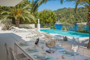 Villa, fumatori | 6 camere