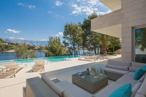 Villa | 6 bedrooms - Mila in Selca Bra (Selca)