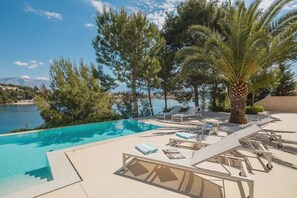 6 عدّة غرف نوم