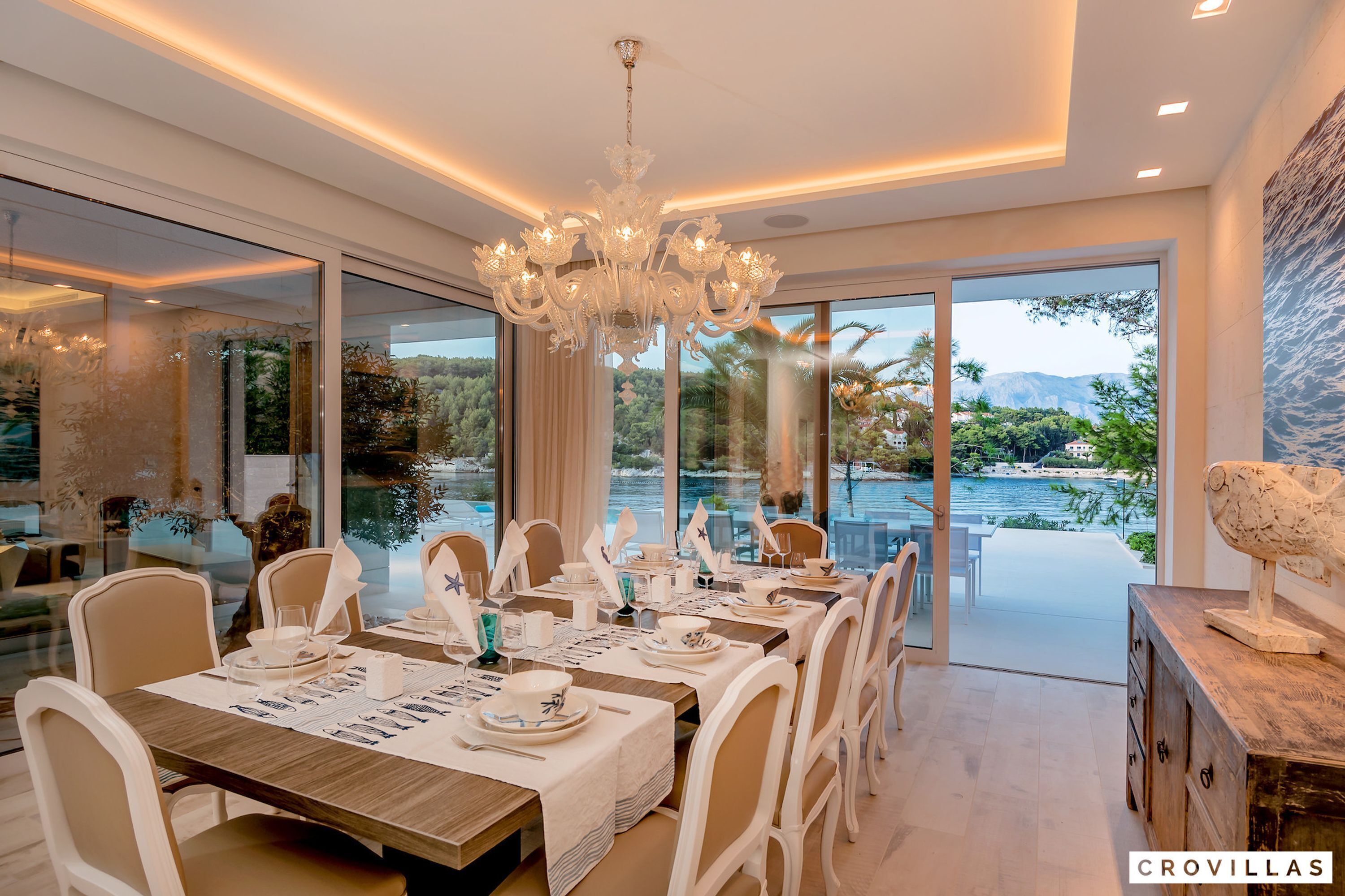 فيلا | 6 عدّة غرف نوم