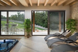 Villa | 7 bedrooms - Ambienta in Svetvin Enat (Svetvincenat)