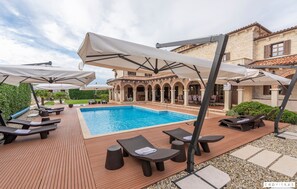 Casa, fumadores | 5 dormitorios