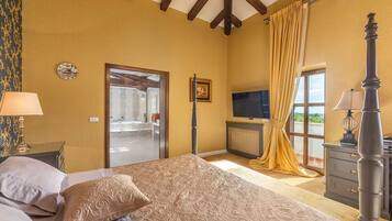 Villa, Smoking | 5 bedrooms