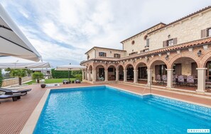 Villa | 5 Schlafzimmer