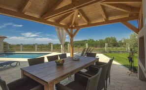 Villa | 8 Schlafzimmer