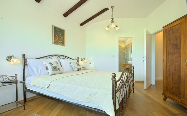 Villa | 8 bedrooms - Complex Luve in Tar-vabriga (Tar-Vabriga)