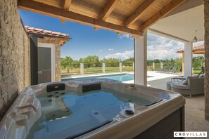 Villa | 8 bedrooms - Complex Luve in Tar-vabriga (Tar-Vabriga)