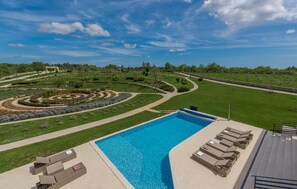 Villa | 5 bedrooms - Arkaim in Filipana With 5 Bedrooms and 5 Bathrooms (Marcana)