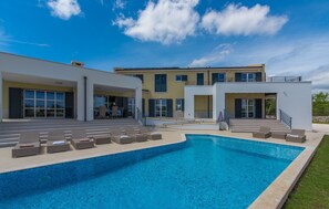 Villa | 5 Schlafzimmer