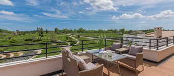 Arkaim in Filipana With 5 Bedrooms and 5 Bathrooms