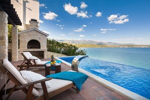 Casa, para fumadores | 4 habitaciones 