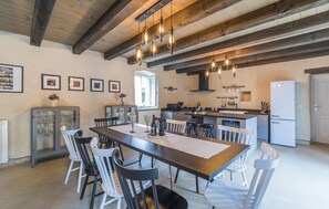 Villa - Laeta in Minj With 4 Bedrooms and 4 Bathrooms (Gracisce)