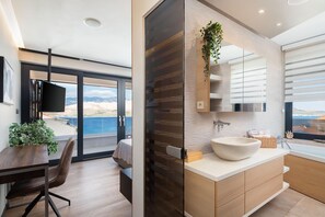 Villa | 7 bedrooms - Emma in Pag With 7 Bedrooms and 2 Bathrooms (Pag)