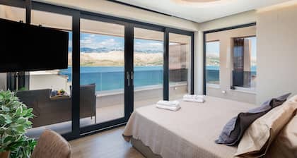 Emma in Pag With 7 Bedrooms and 2 Bathrooms