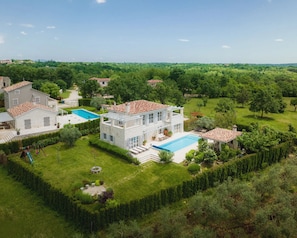 House, Smoking | 4 bedrooms - Moonlight in Vi Njan (Visnjan)