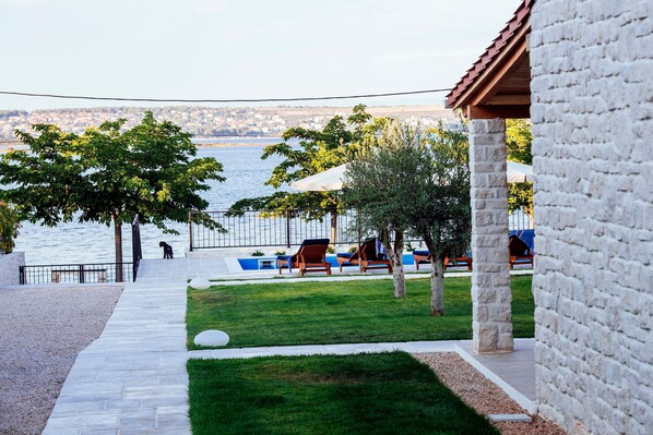 Villa | 2 bedrooms - Muntan in Kraj With 2 Bedrooms and 2 Bathrooms (Pasman)