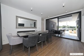 Villa | 3 bedrooms - K1 in Kraj With 3 Bedrooms and 1 Bathrooms (Pasman)