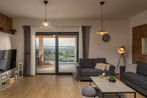 Villa - La Vrana in Vrana With 3 Bedrooms and 2 Bathrooms (Pakostane)