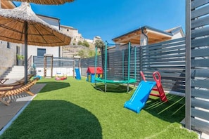 Villa | 3 bedrooms - La Vrana in Vrana With 3 Bedrooms and 2 Bathrooms (Pakostane)