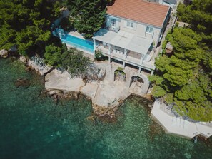 Maison, fumeur | 5 chambres
