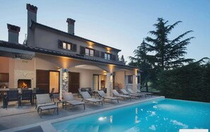 别墅 | 4 多间卧室