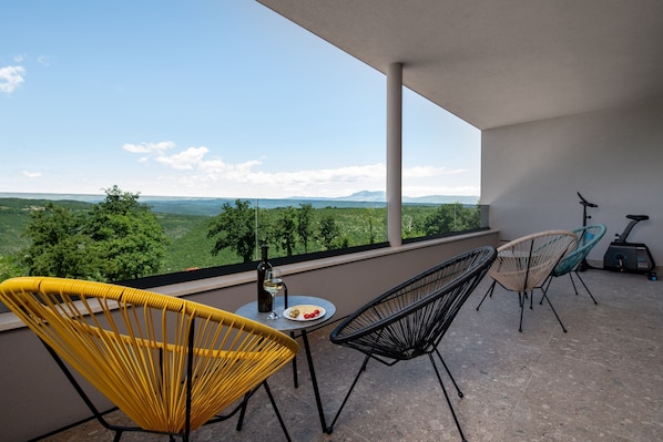 Casa, para fumadores | 4 habitaciones