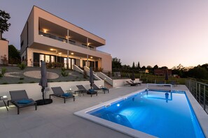 Casa, para fumadores | 4 habitaciones
