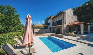 Villa | 5 Schlafzimmer