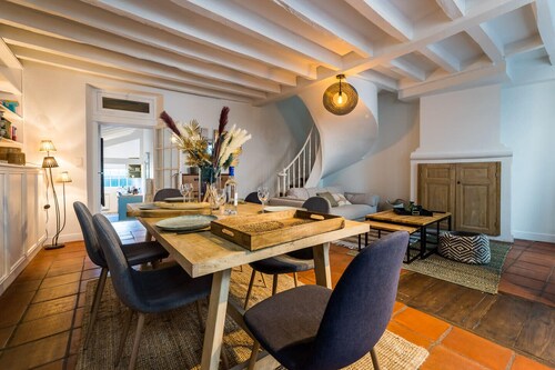 MELLOW . KEYWEEK. Biarritz town house