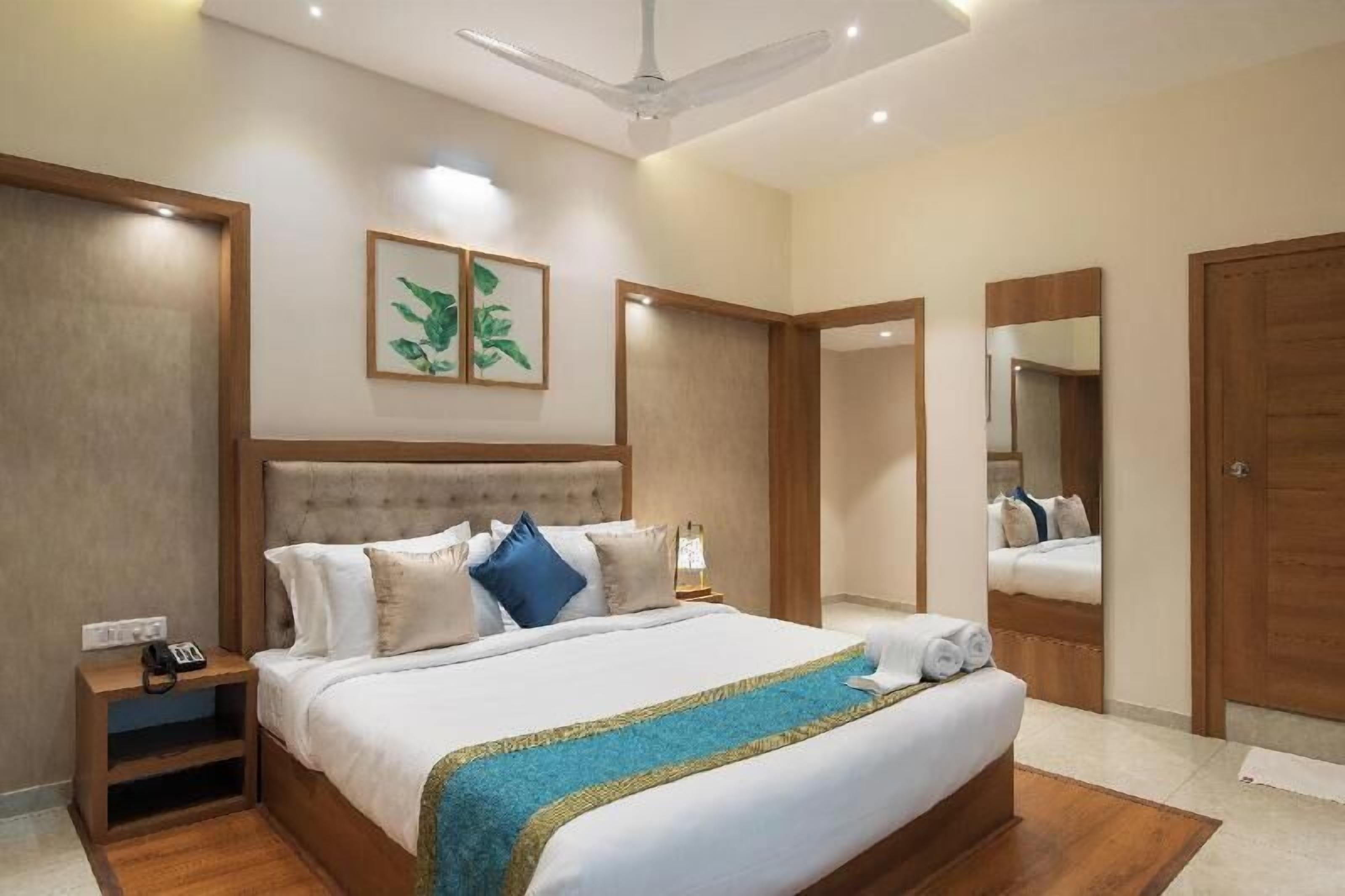Premium bedding, Select Comfort beds, individually furnished, desk