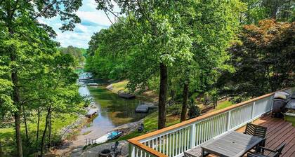 NEW! Beautiful 5 bedroom Lake Keowee Cove Home!