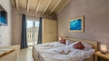 House | 8 bedrooms