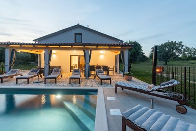 Bibali in Buje With 4 Bedrooms and 2 Bathrooms