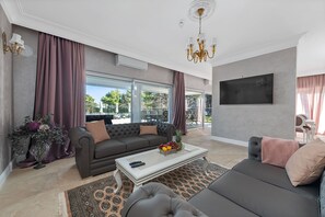 Villa | 5 bedrooms - Carolus Dalmatia in Vodice (Vodice)