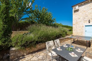 Villa | 4 bedrooms - Sienna in Buzet With 4 Bedrooms and 2 Bathrooms (Buzet)