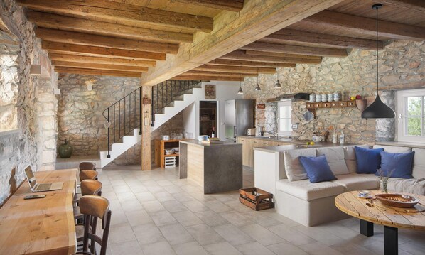 Villa | 4 bedrooms - Flavia in Umag With 4 Bedrooms and 3 Bathrooms (Umag)