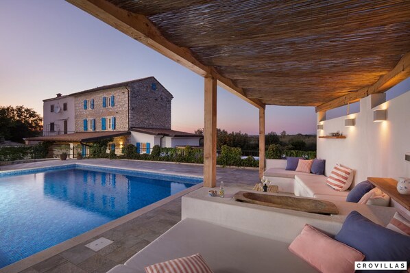 Villa | 4 bedrooms - Flavia in Umag With 4 Bedrooms and 3 Bathrooms (Umag)