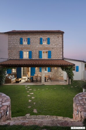 Villa | 4 bedrooms - Flavia in Umag With 4 Bedrooms and 3 Bathrooms (Umag)